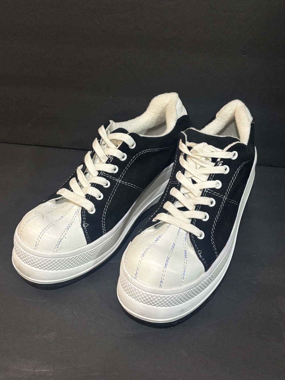 Current Mood Dolls Kill Major Star Platform Sneakers Black White Size 11 EUC